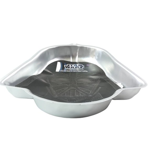 2012 Wilton Darth Vader Cake Pan Mold New Never Used Star Wars - Picture 2 of 10